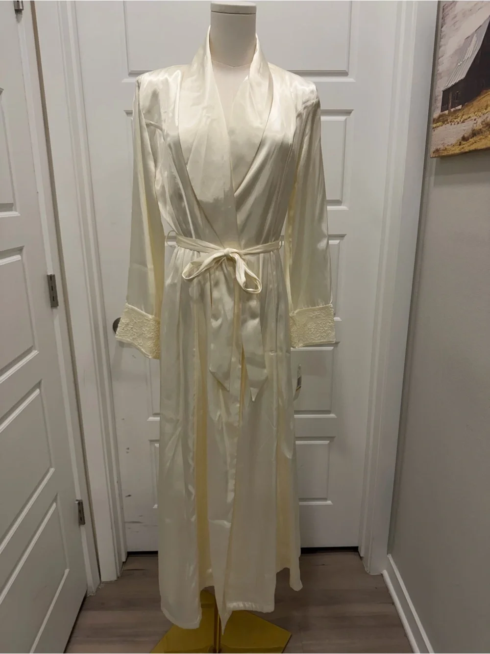 Jones New York Ivory Lace-Trim Satin Bridal Nightgown & Robe Set